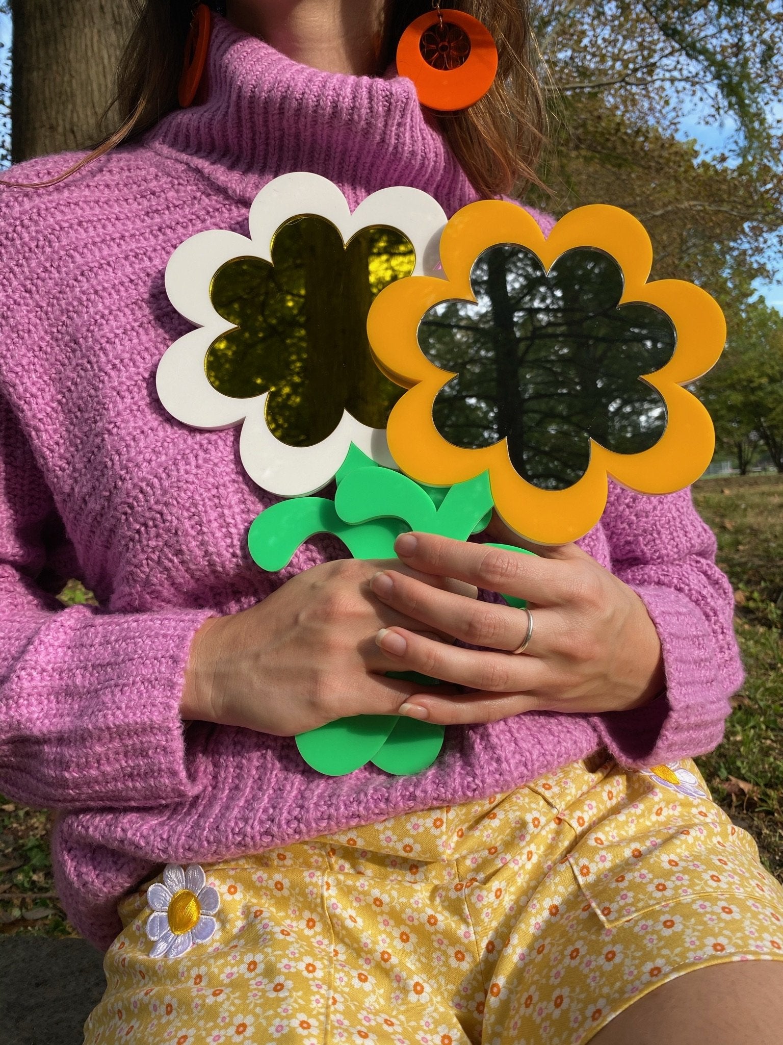 Groovy Daisy Hand Mirror