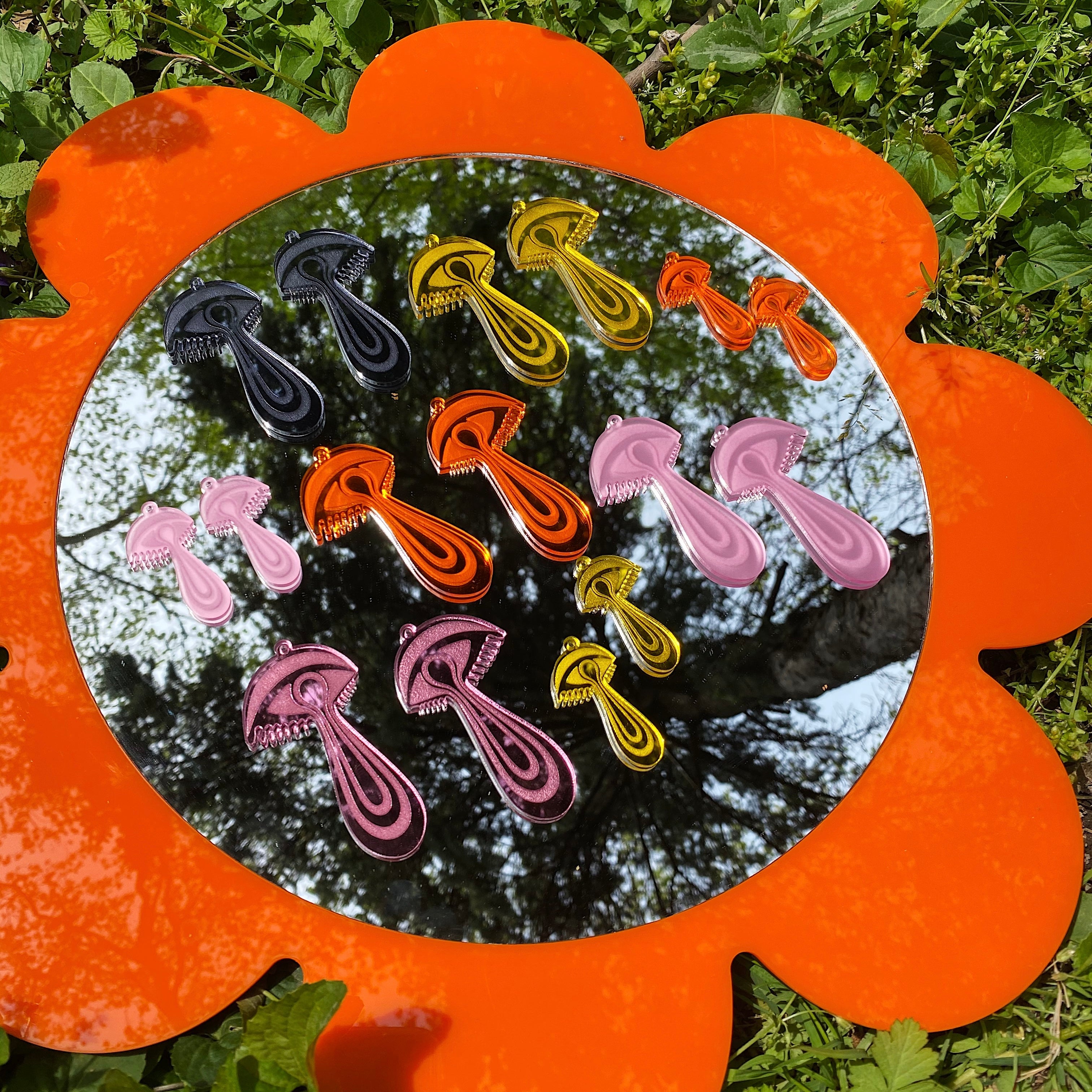 The Mind's Eye Engrave Dangle Earrings