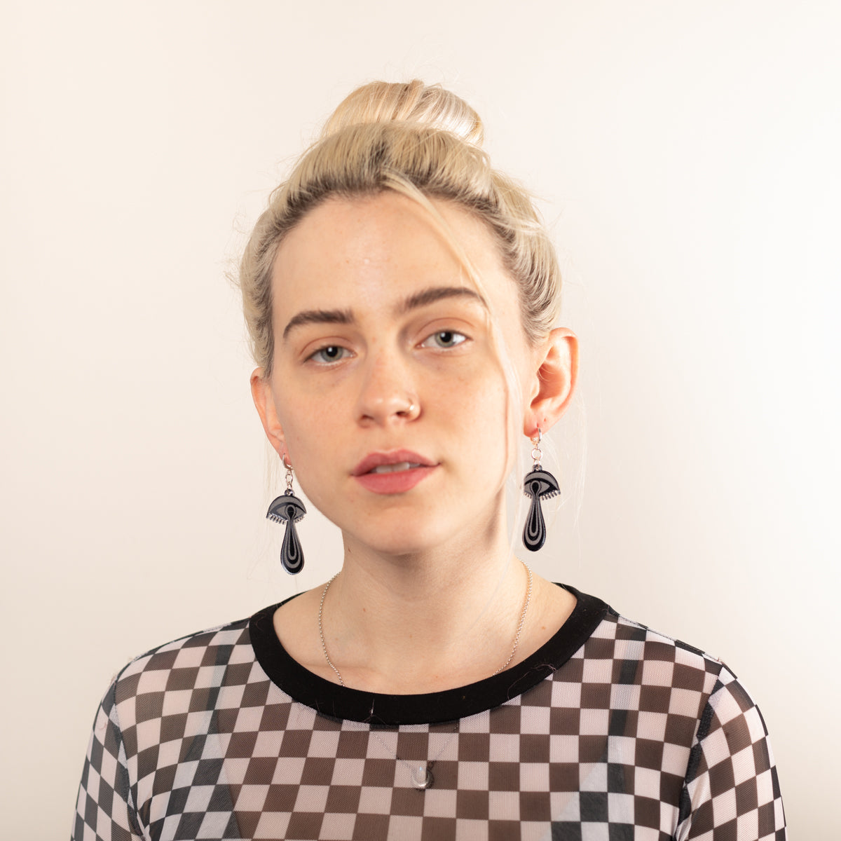 The Mind's Eye Engrave Dangle Earrings