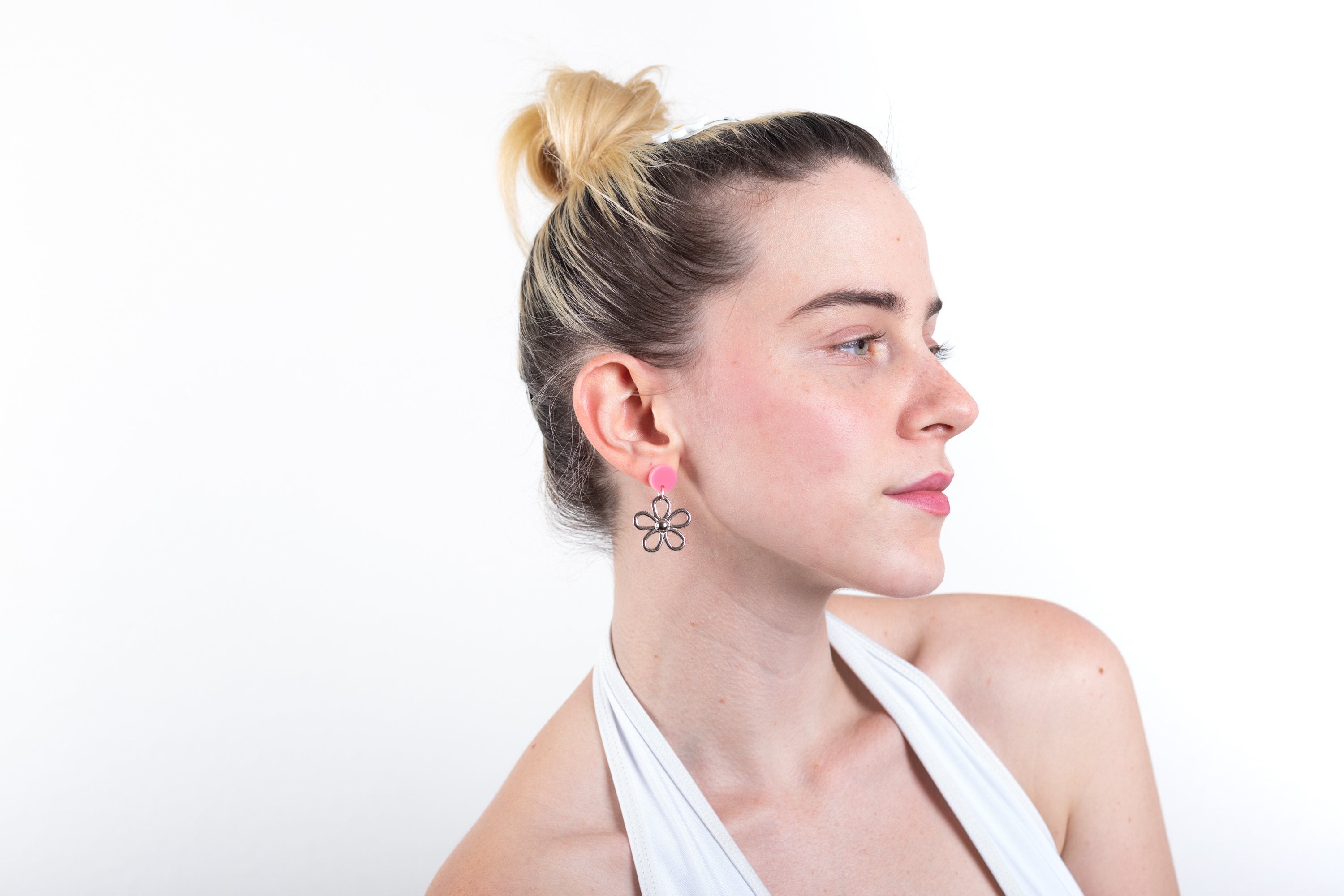 The Metal Daisy Stud Earrings,EarringMindFlowers