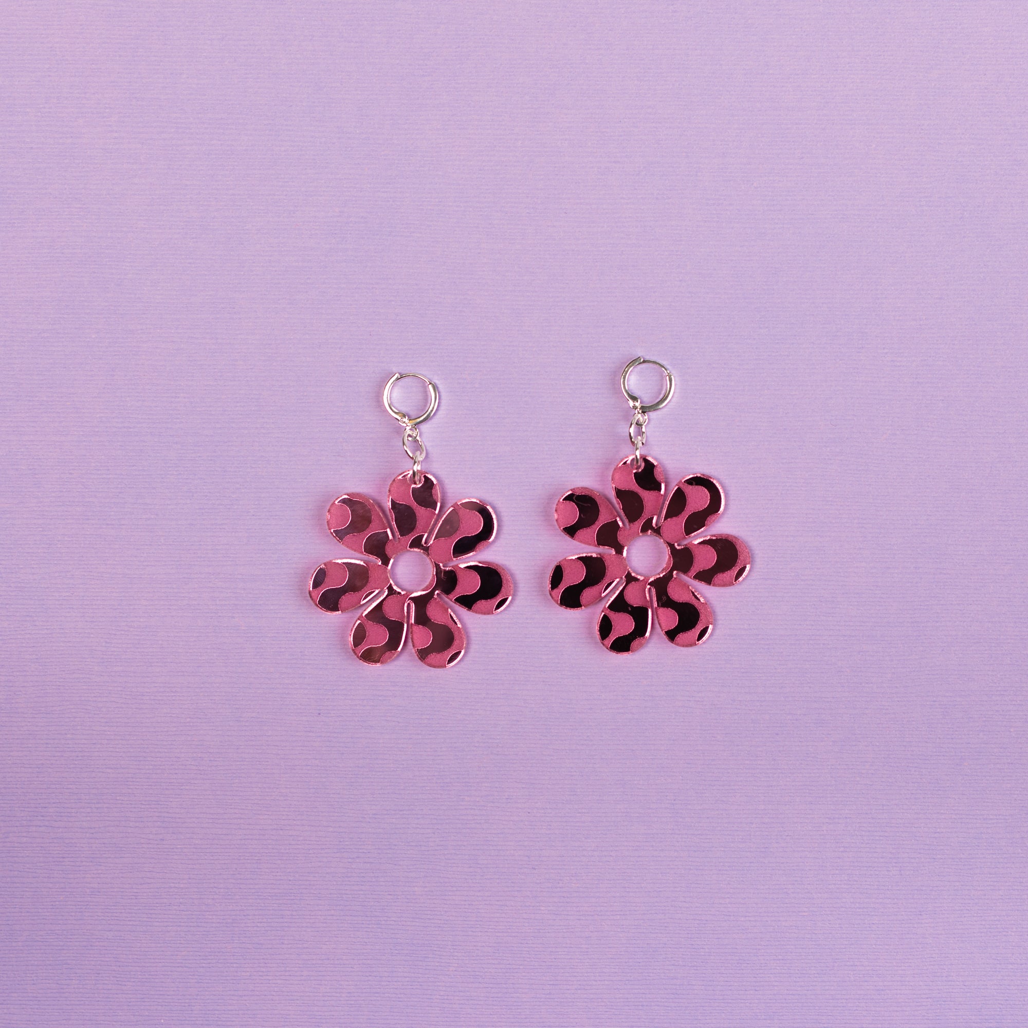 The Wavy Dazey Dangle Earrings