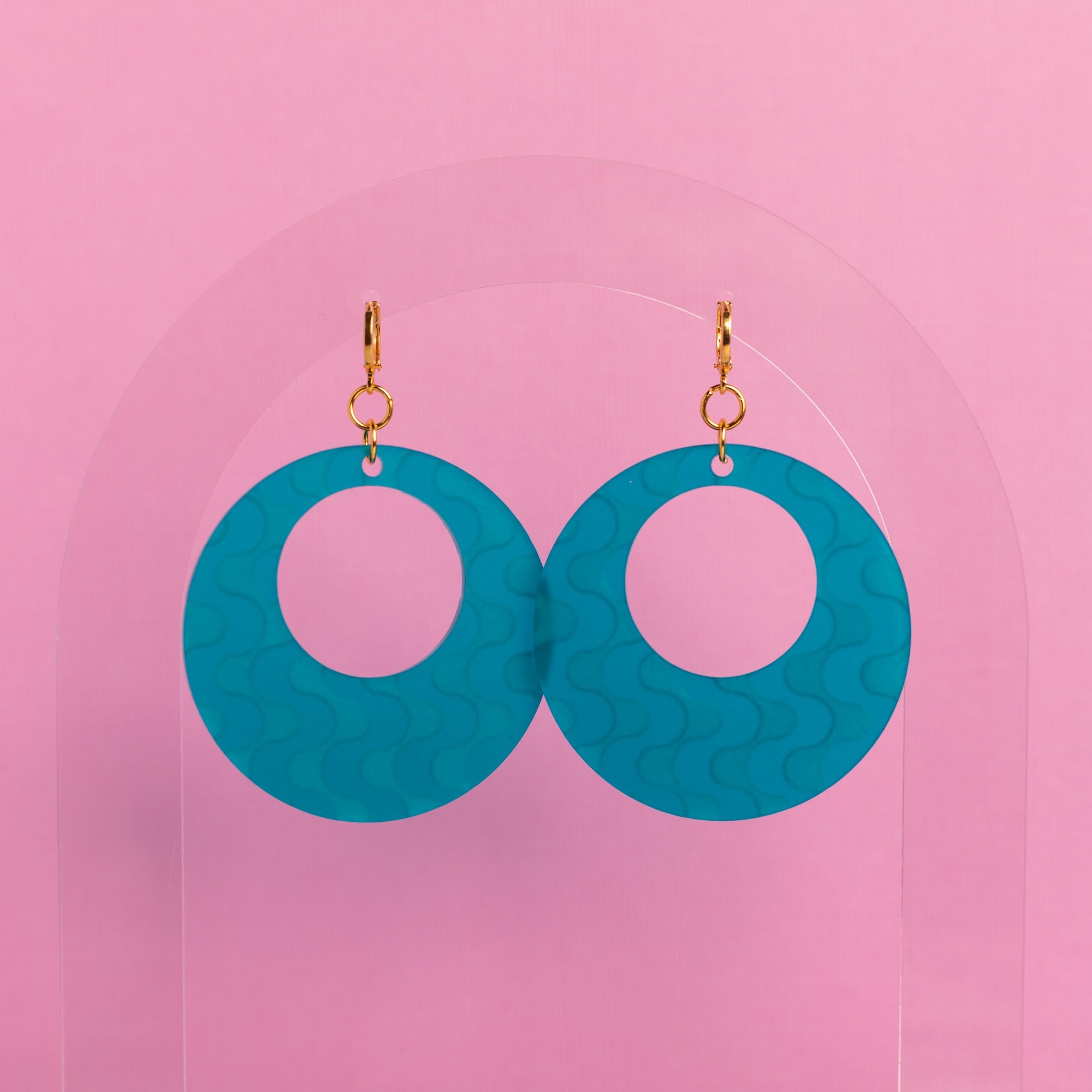 The Wavy Oh! Mod Dangle Earrings