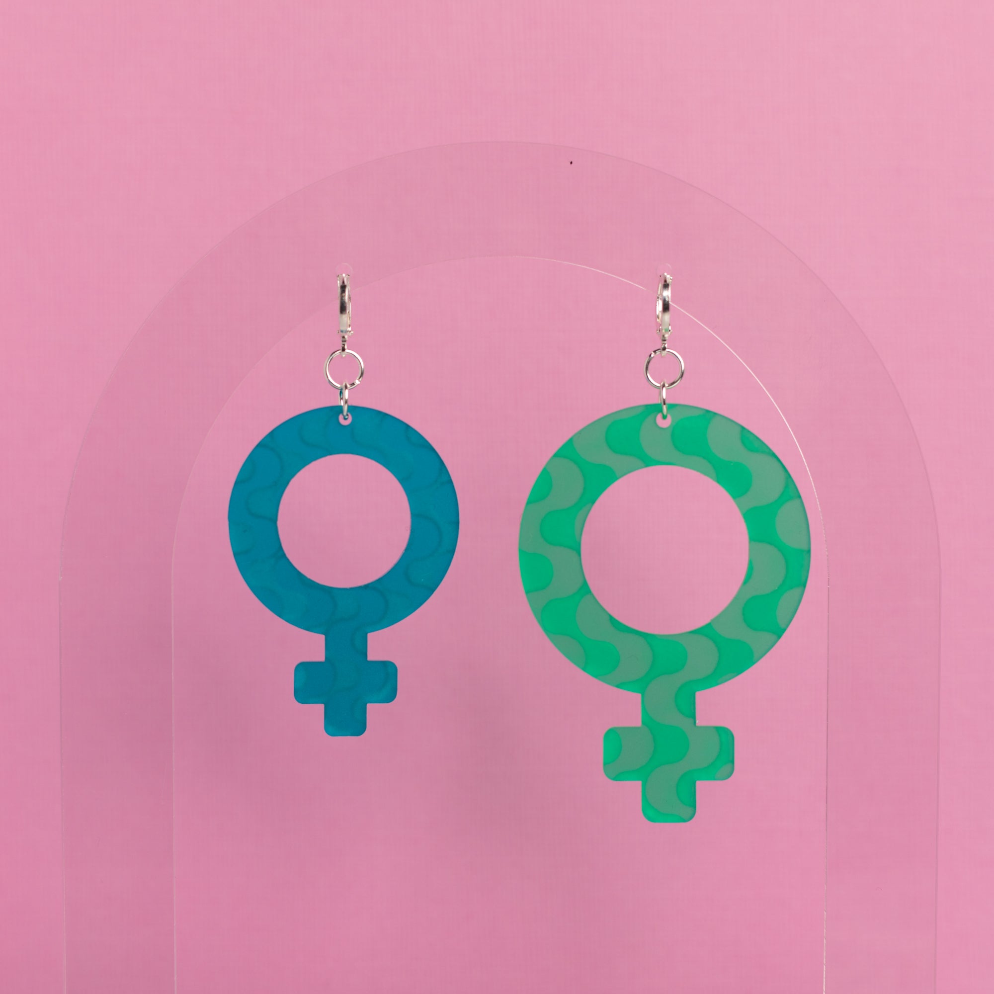 The Wavy Venus Dangle Earrings