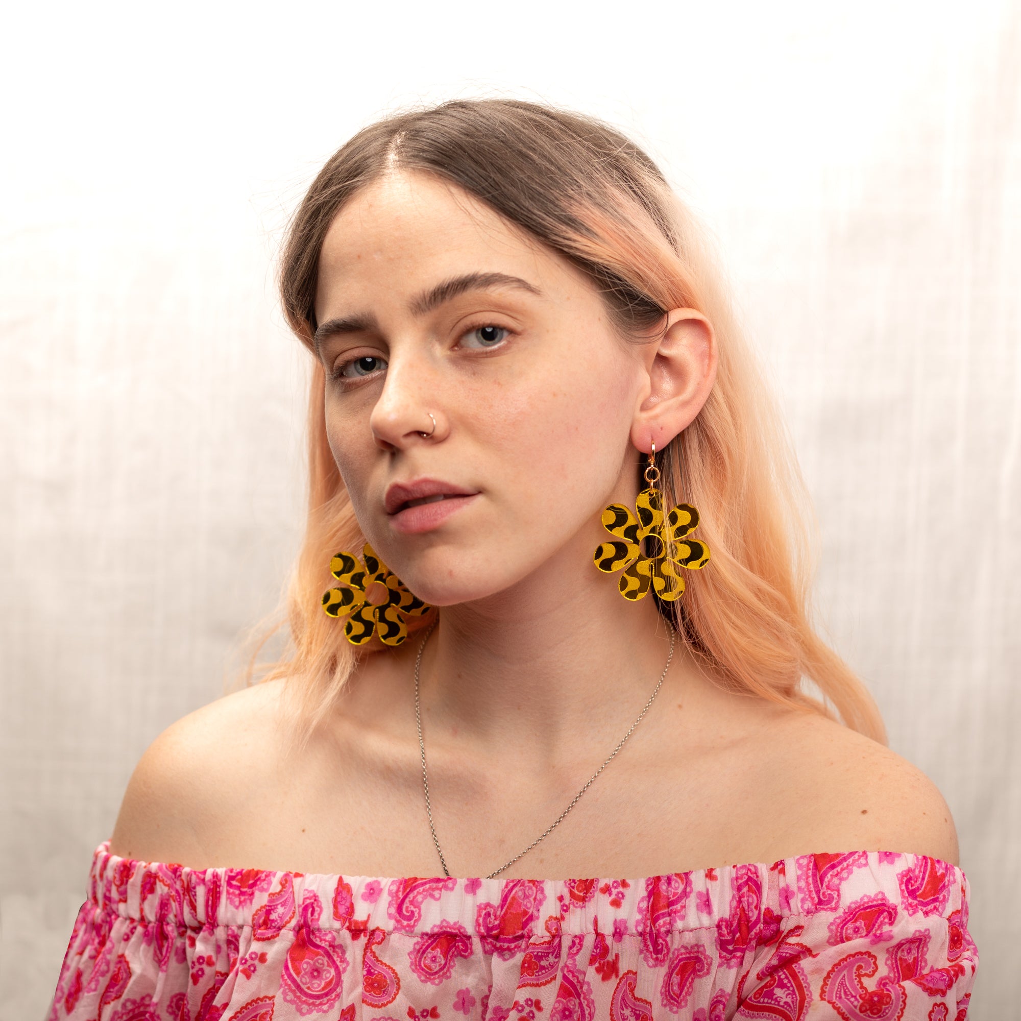The Wavy Dazey Dangle Earrings