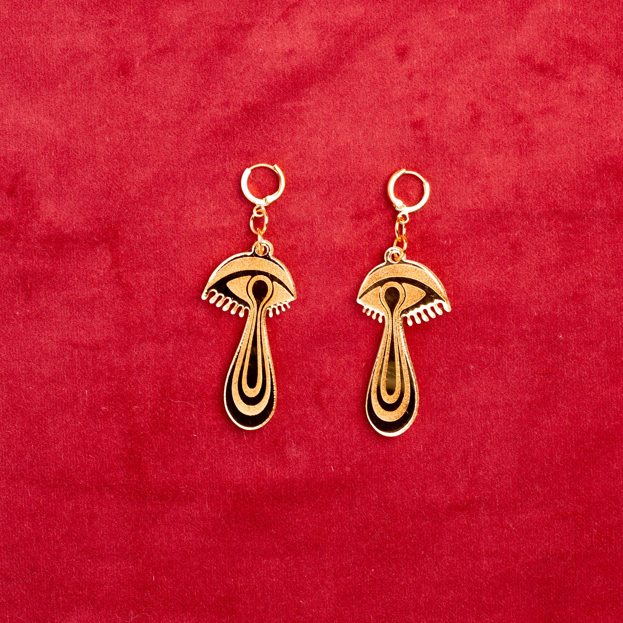 The Mind's Eye Engrave Dangle Earrings