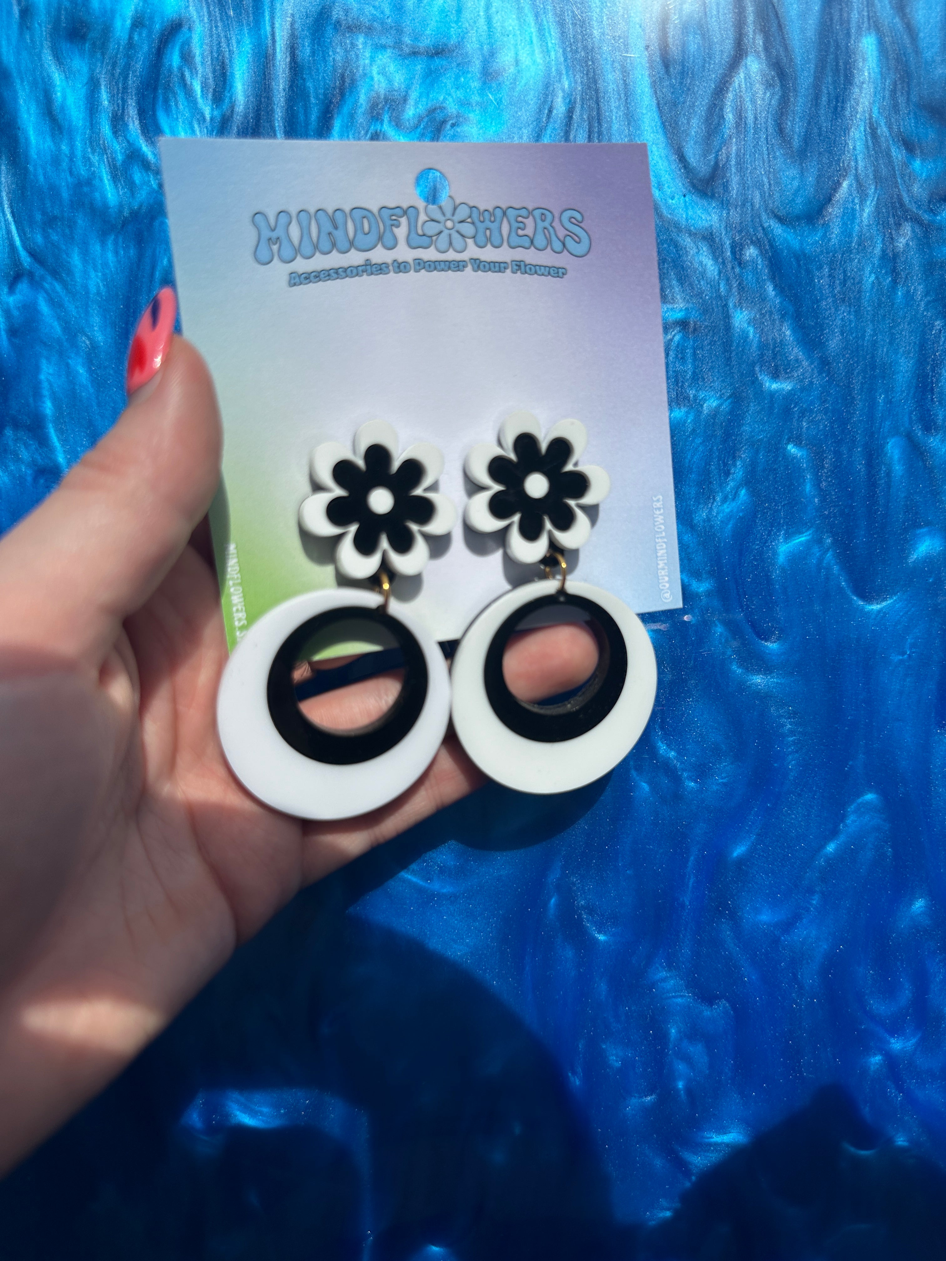 Black & White Daisy Mod Earrings Sample Sale