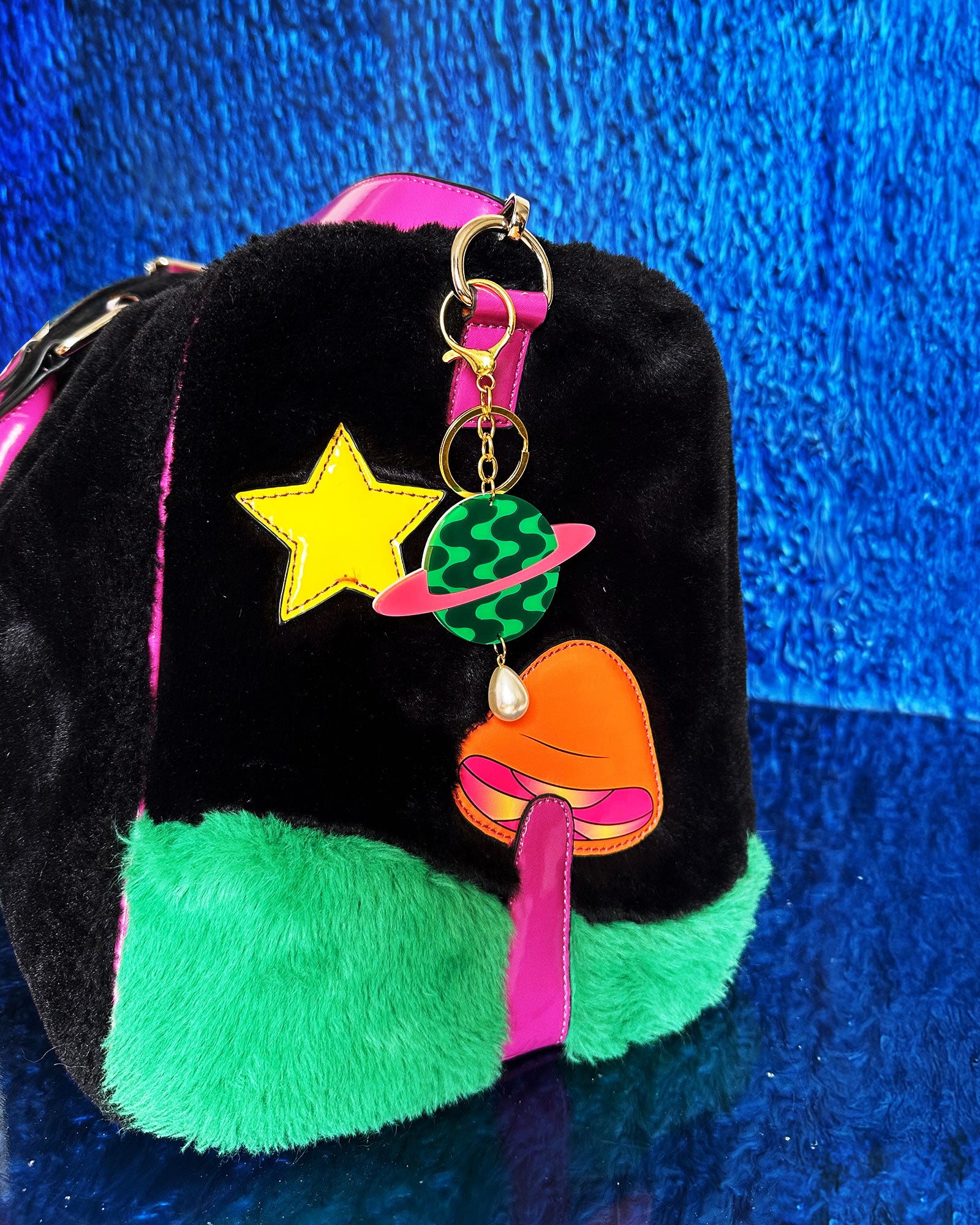 Wavy Saturn Bag Charm
